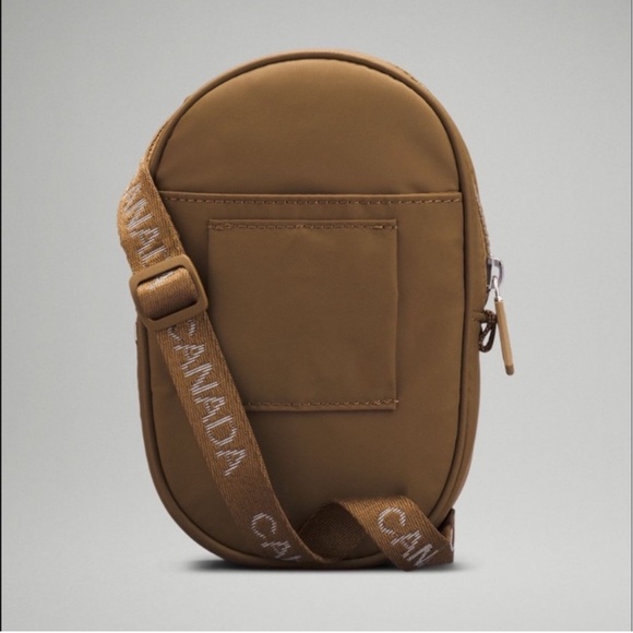 Lululemon Team Canada 2022 Legacy Crossbody Bag - Beige (Artifact) - Picture 2 of 6